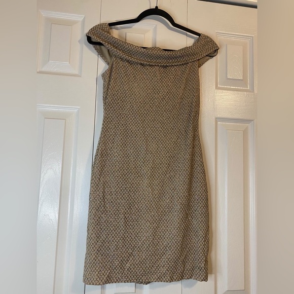 I am selling it because it is not my size and I lost the receipt to return it. - Picture 1 of 2